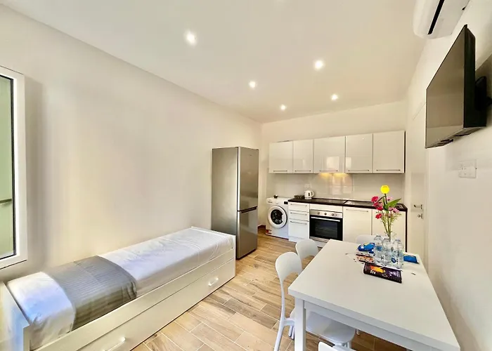 Дом отдыха Comfortable 1-Bedroom Central Menton