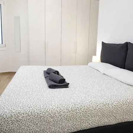 펜션 Comfortable 1-Bedroom Central Menton *