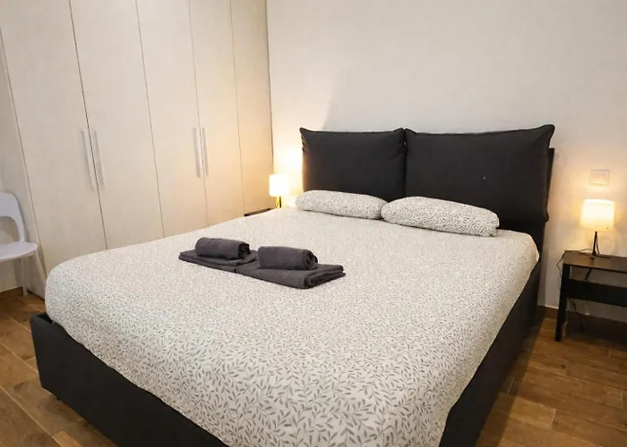Comfortable 1-bedroom * مينتون