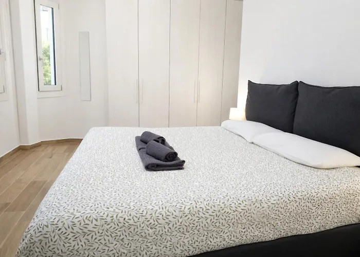 別荘 Comfortable 1-Bedroom Central Menton *